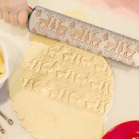 Christmas Snowflake Elk Wooden Rolling Pin Dough Engraved Roller DIY Tool