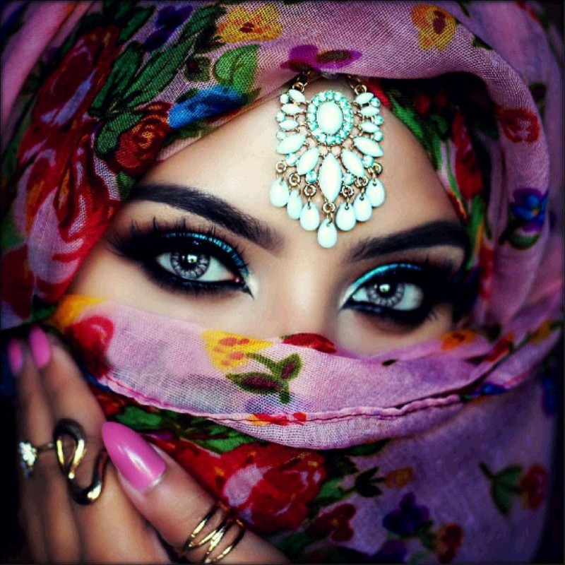 Masked Beauty- Full ...