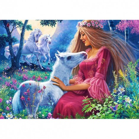 Beauty White Horse - Full Round Diamond Painting